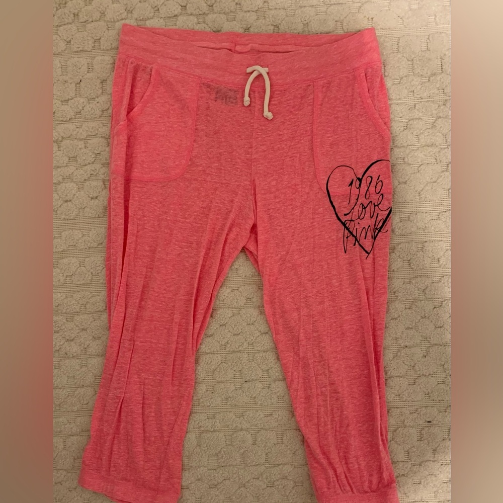 VS LOVE PINK hot pink capri’s size L. Like new in great condition.